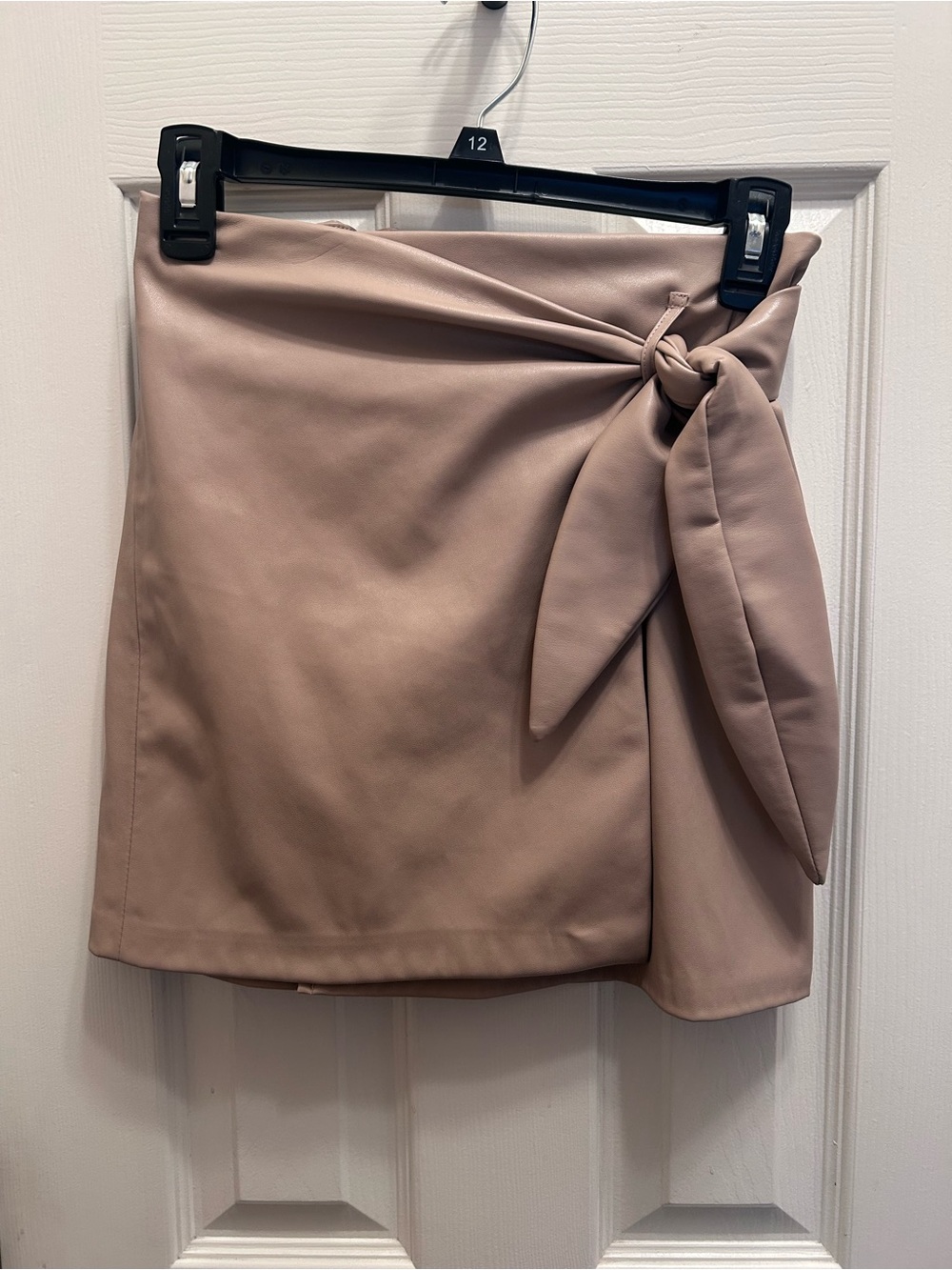 Jason Wu Beige Faux Leather Mini Skirt. Size XS